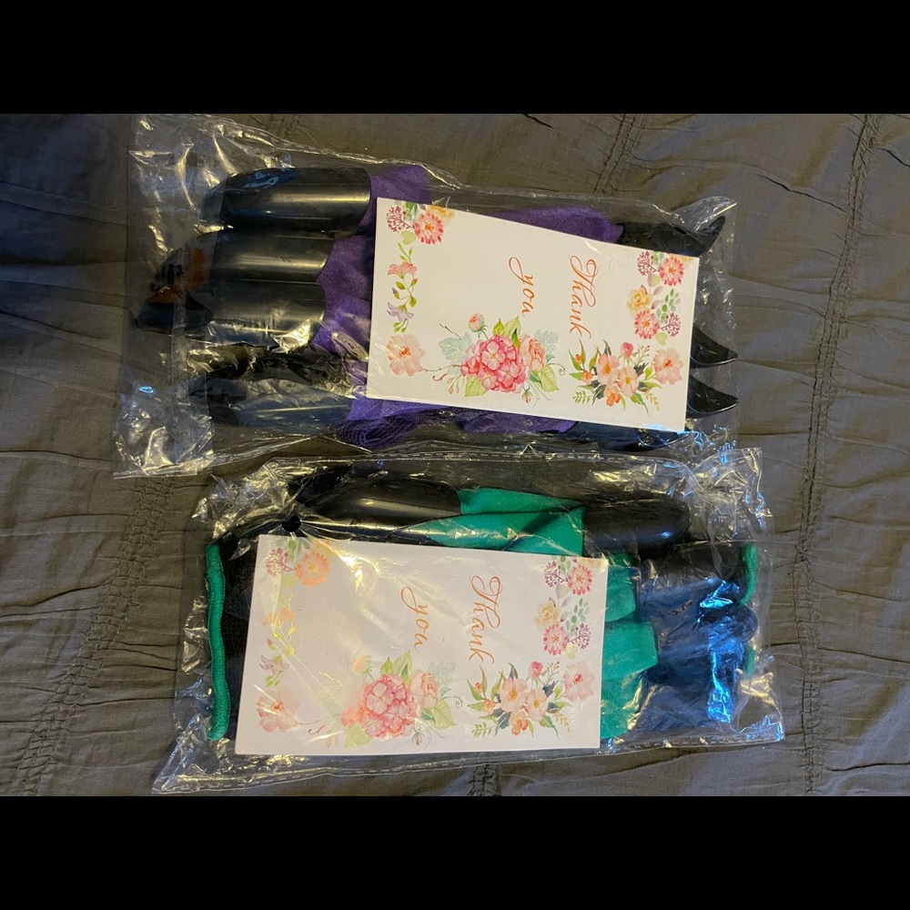 Gardening gloves